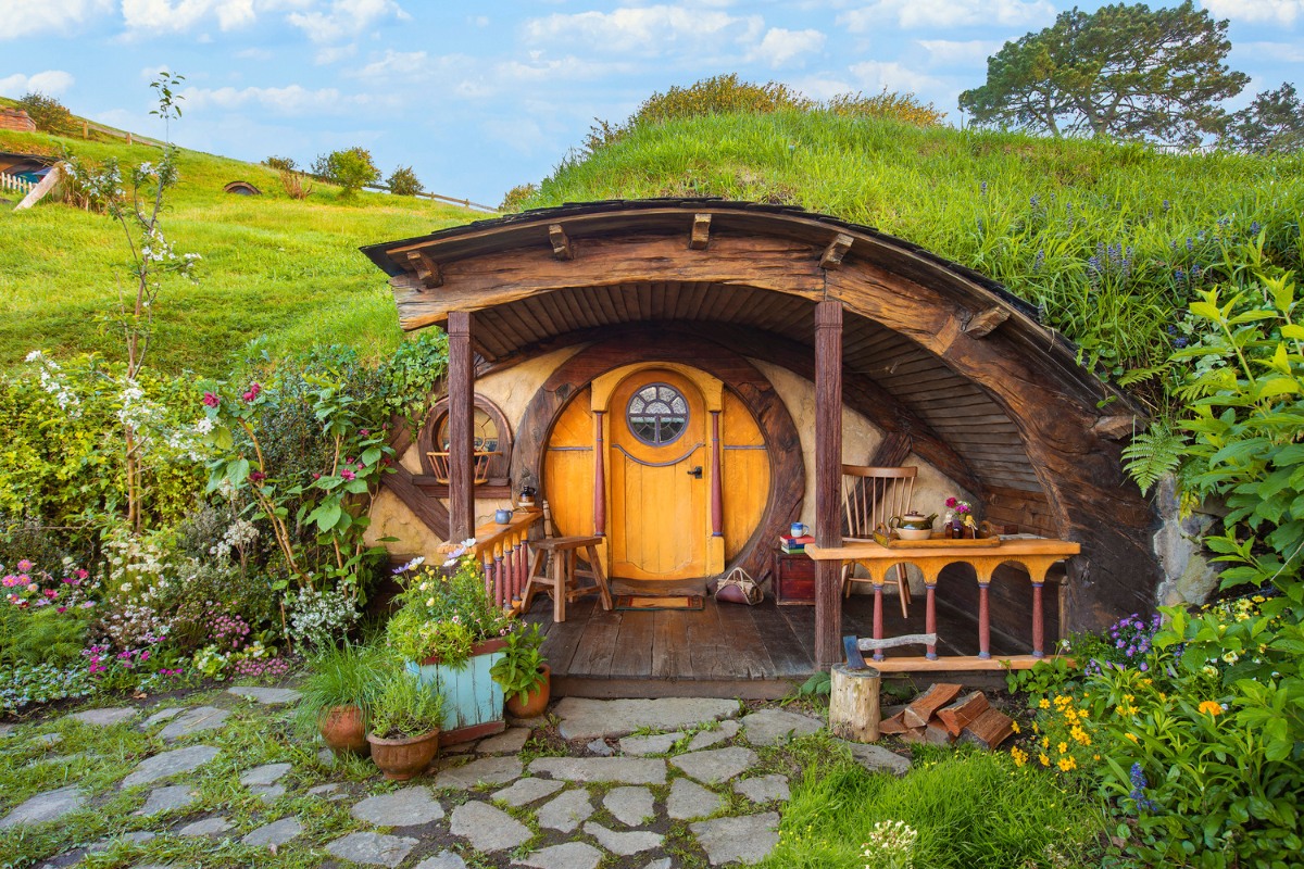 The One-and-only Hobbiton From The Lord Of The Rings Is Now On Airbnb ...